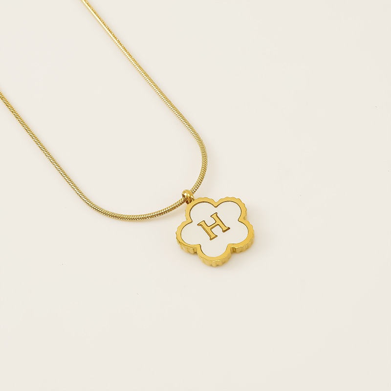 Or / Collier avec pendentif en forme de coquillage pour femme, série simple, lettre H, en acier inoxydable plaqué or 18 carats, 1 pièce Image8